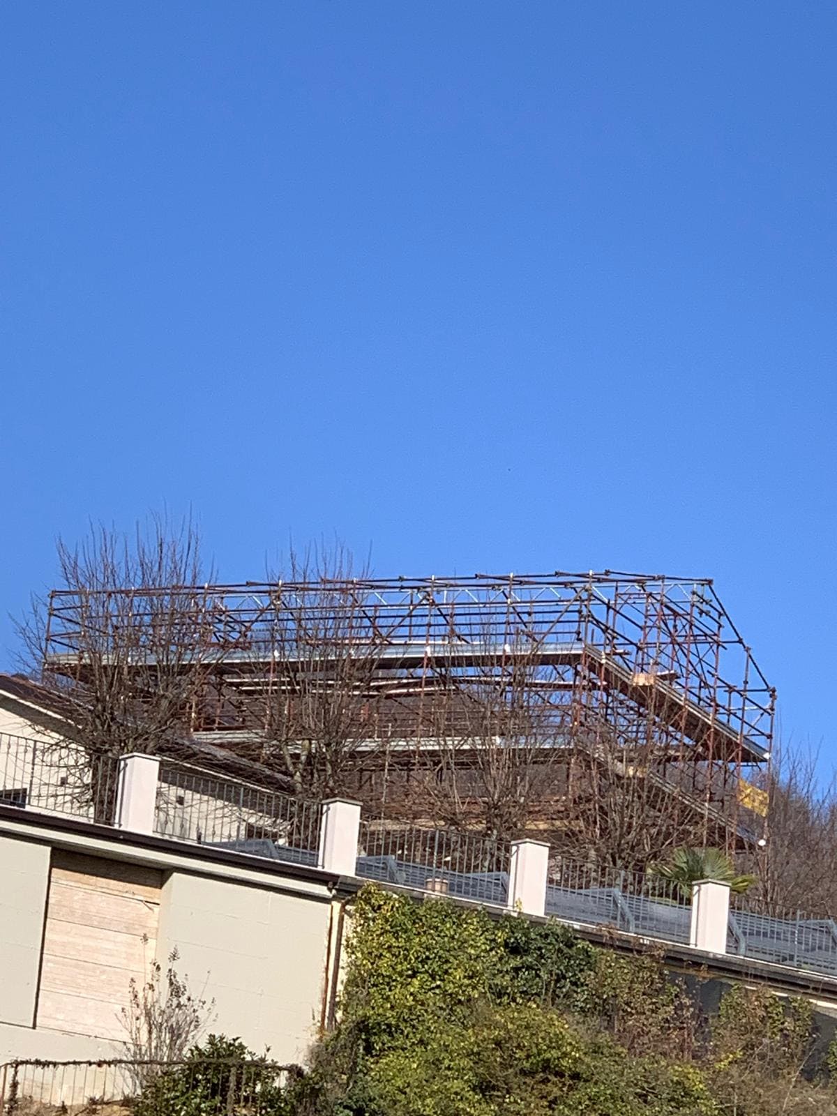 Copertura provvisoria con ponteggio – cantiere Basaluzzo