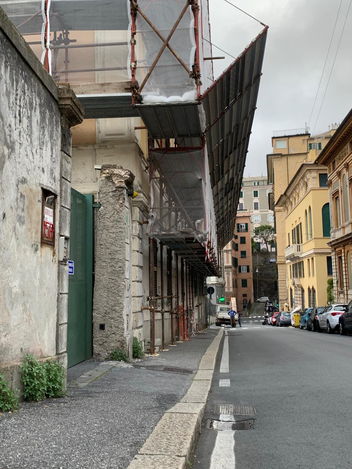 Parapetti di sicurezza e ponteggio esterno – Novi Ponteggi (AL)