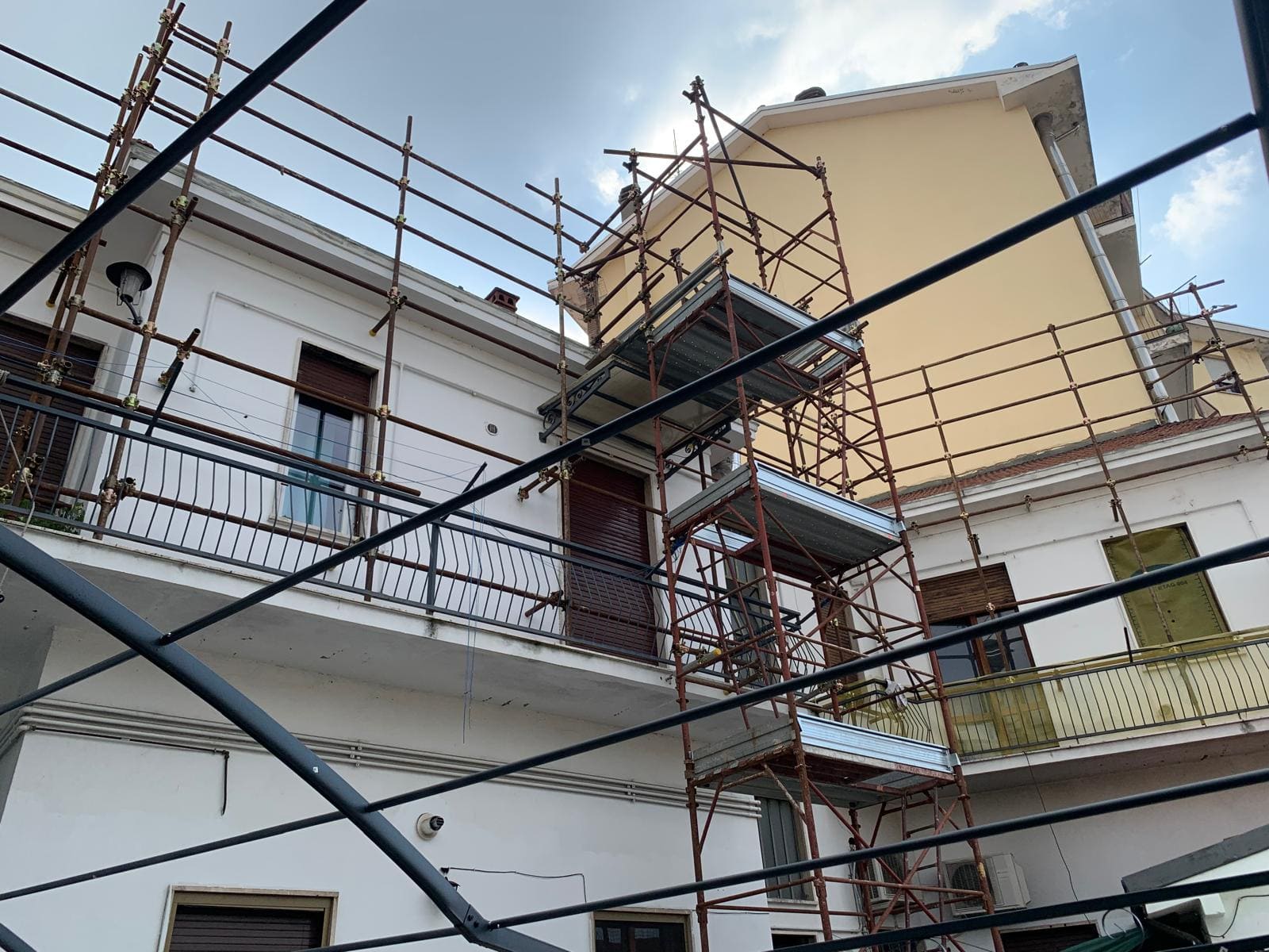 Montaggio ponteggio prefabbricato – Novi Ponteggi Basaluzzo (AL)